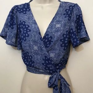Lily white small blue tie front crop top